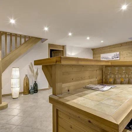 Appartement Mouilles - 113m2 Jardin Calme Garage Bar Centre Chamonix